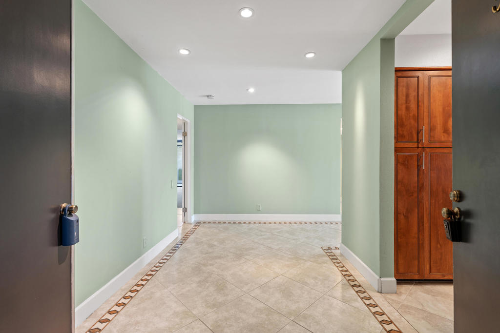 MLS #219136631DA image #7