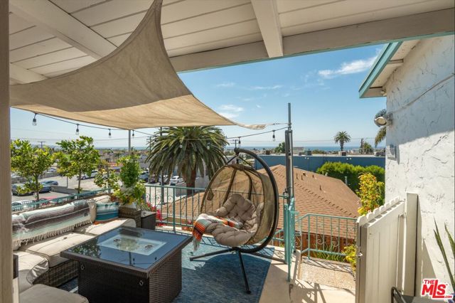 831 13th Street, Hermosa Beach, California 90254, ,Residential Income,Sold,13th,22194461