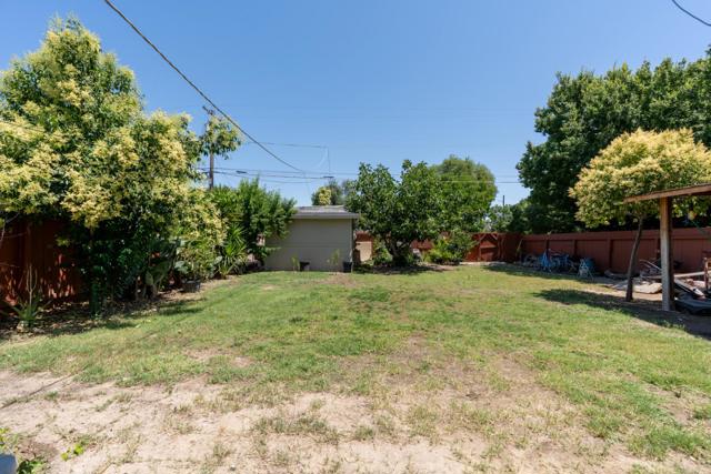1005 W 8th Street, Merced CA: https://media.crmls.org/mediaz/fff4981b-ea2a-4b3b-934d-1ffe02cc58b2.jpg