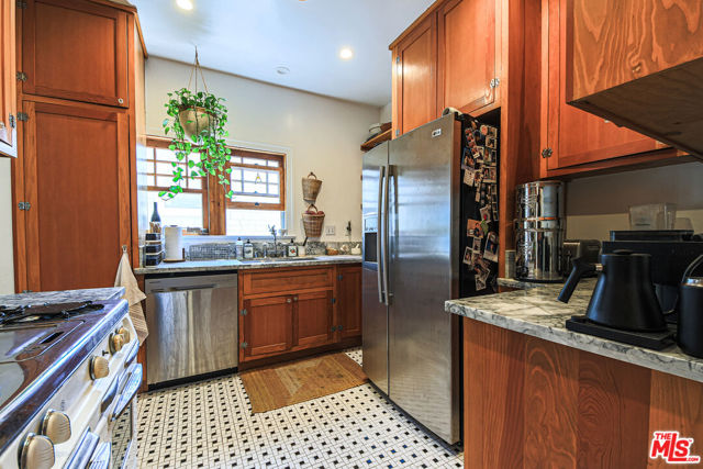 132 N Avenue 57, Los Angeles CA: https://media.crmls.org/mediaz/fff5a4f7-400a-4988-adaa-b234b26604a6.jpg
