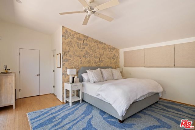 3366 Mandeville Canyon Road, Los Angeles CA: https://media.crmls.org/mediaz/fff5e90d-5ef1-4156-89fc-a45ca812bfc7.jpg