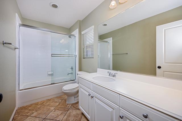 27002 Red Maple Street, Murrieta CA: https://media.crmls.org/mediaz/fff610f5-8902-4337-a245-25f91fdd67fb.jpg