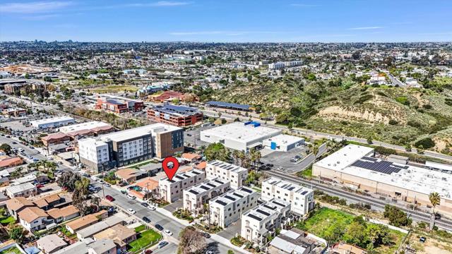 Detail Gallery Image 28 of 30 For 402 Creekside Cir, San Diego,  CA 92114 - 3 Beds | 3 Baths