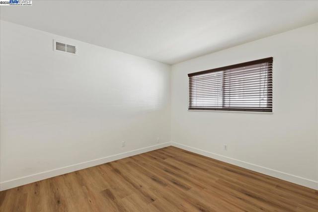 19678 Bernal Street, Castro Valley CA: https://media.crmls.org/mediaz/fff6e2c8-58cf-411d-8d9e-89da29d86a47.jpg