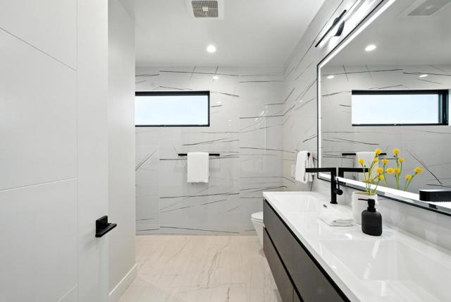 651 41st Avenue, San Francisco CA: https://media.crmls.org/mediaz/fff85e85-3439-4561-b227-003172f2668b.jpg