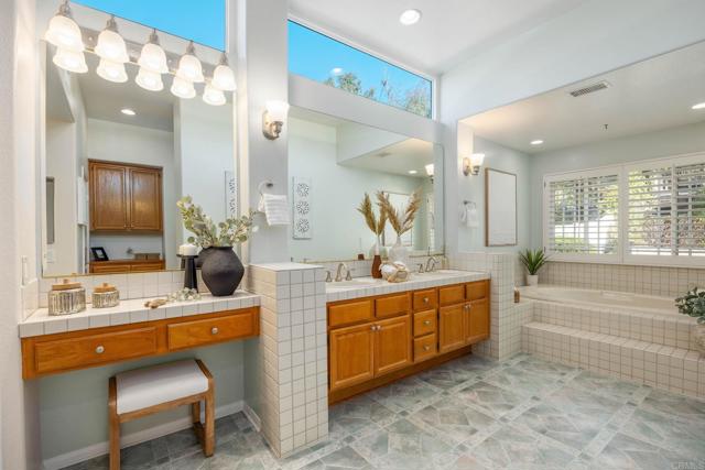 Detail Gallery Image 19 of 38 For 1911 La Subida Way, San Marcos,  CA 92078 - 3 Beds | 2 Baths