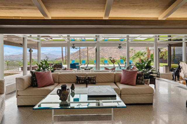 855 W Coronado Avenue, Palm Springs, CA 92262
