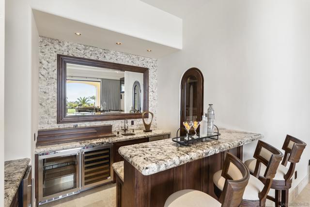 18233 Via Ambiente, Rancho Santa Fe CA: https://media.crmls.org/mediaz/fffa02bc-09d1-452c-8c03-94551018f419.jpg