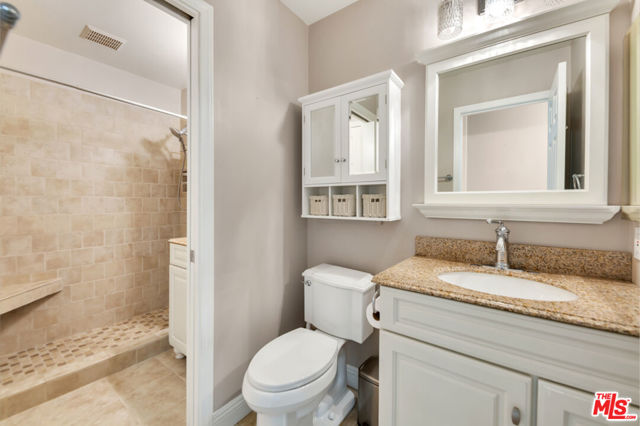 13480 Laurelhurst Road, Moorpark CA: https://media.crmls.org/mediaz/fffa0b08-c219-4bfb-b59e-1369a87085a9.jpg