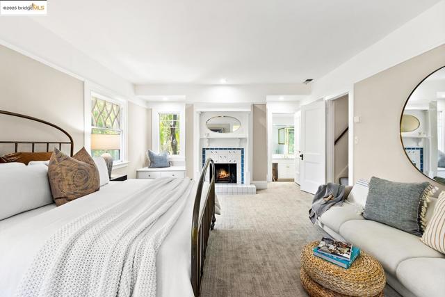 765 University Ave, Palo Alto CA: https://media.crmls.org/mediaz/fffa2a6e-42f9-4ecb-81dc-902903d9d80c.jpg