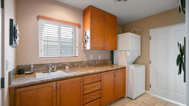 86169 Arrowood Avenue, Coachella CA: https://media.crmls.org/mediaz/fffab279-19ab-41ee-989f-4f69dc6e79c3.jpg