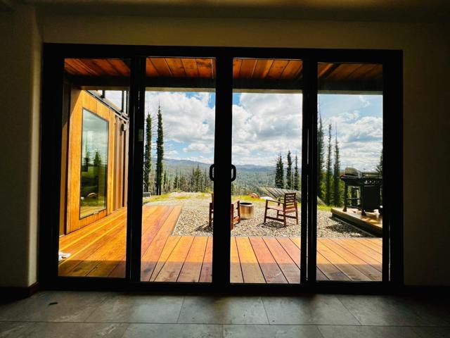 518 Container Way, Boulder Creek CA: https://media.crmls.org/mediaz/fffc6015-b6d9-4d15-b369-39168fdf9de6.jpg