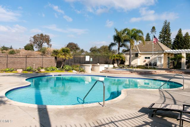2314 Arcadian Shores Trail, Oxnard CA: https://media.crmls.org/mediaz/fffca098-bab9-4967-b077-eec11caf2343.jpg