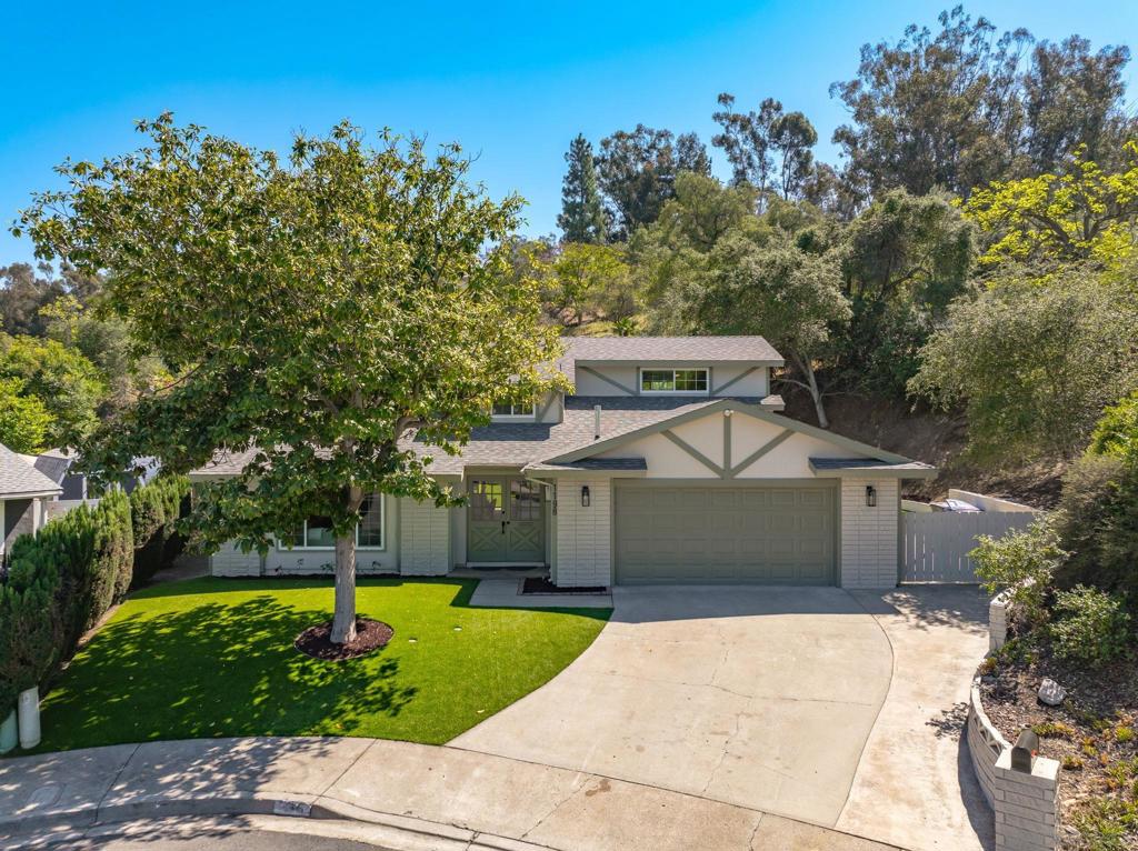1198 Benjamin Pl