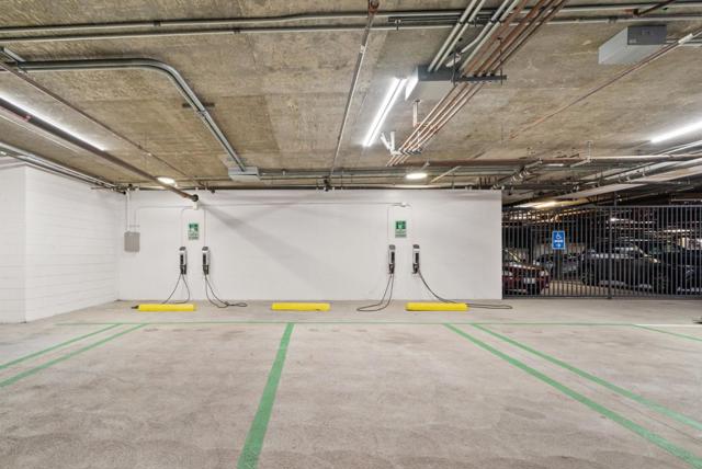 3901 Lick Mill Boulevard, Santa Clara CA: https://media.crmls.org/mediaz/fffd80aa-d359-42d2-ad57-33c794fc510a.jpg