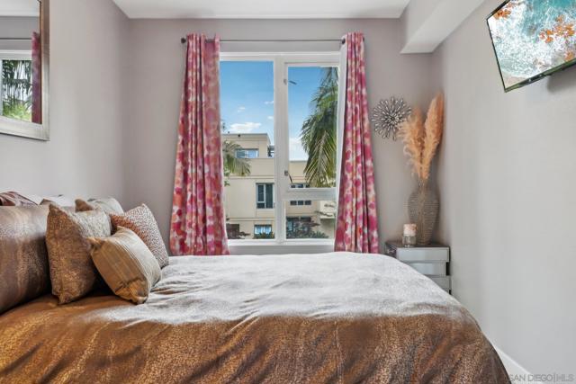 1580 Union St, San Diego CA: https://media.crmls.org/mediaz/fffe2edf-f79f-48b4-99a3-e7fbc8231e19.jpg