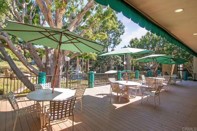 1885 Diamond Street, San Diego CA: https://media.crmls.org/mediaz/fffe8317-79e9-49c9-ab13-ef4e834c239a.jpg