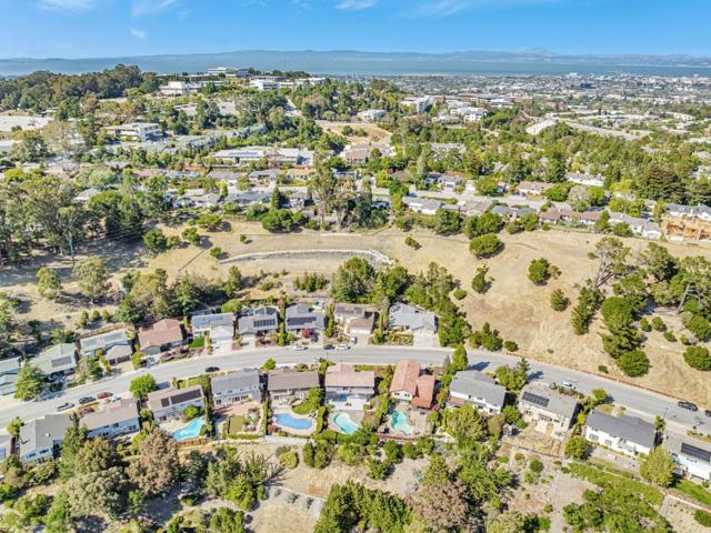 1741 Los Altos Drive, San Mateo CA: https://media.crmls.org/mediaz/fffe989d-4e07-47af-bf76-e5d8e7f19df0.jpg