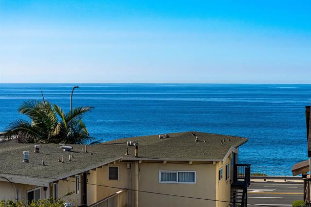 164 Cherry Avenue, Carlsbad CA: https://media.crmls.org/mediaz/ffffec4e-da7b-40b6-808b-87277096bcbc.jpg